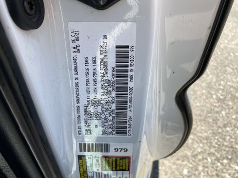 Used 2021 Toyota Tacoma SR RWD image 31