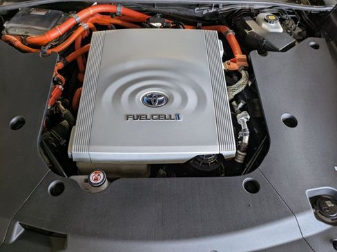Used 2021 Toyota Mirai w/ Advanced Technology Package RWD image 23
