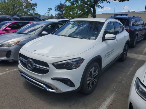 Certified 2026 Mercedes-Benz GLA 250 4MATIC image 1