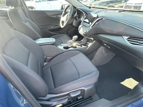 Used 2024 Chevrolet Malibu LT image 19