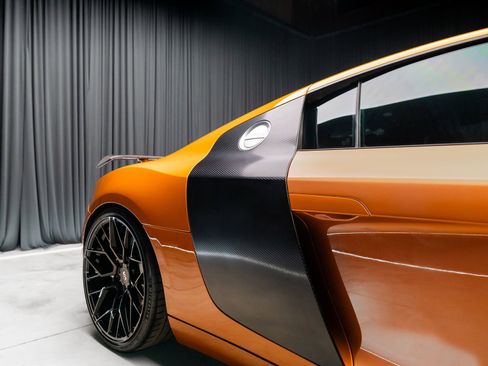 Used 2014 Audi R8 V8 w/ Ceramic Brake Package image 3