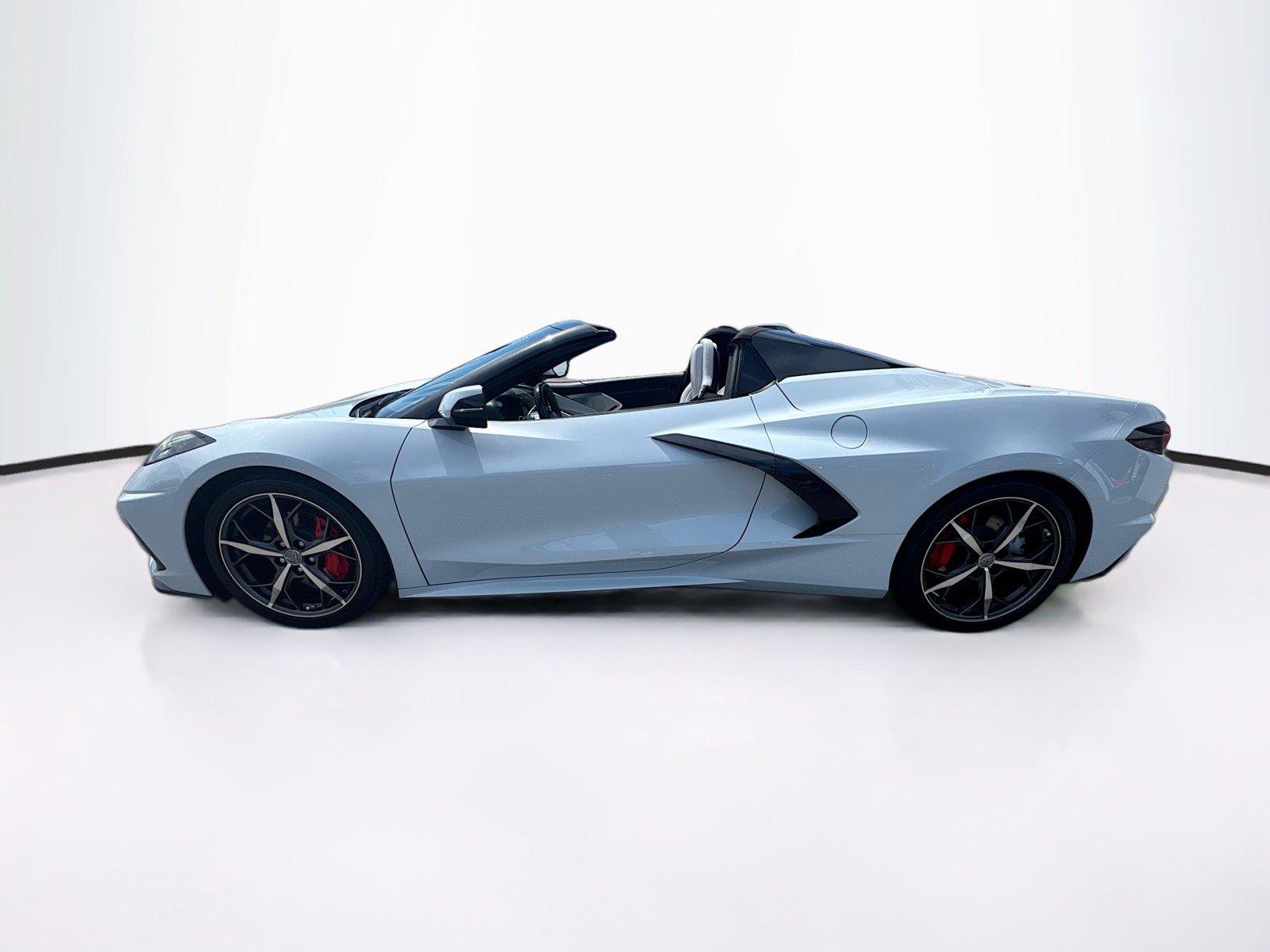 Used 2022 Chevrolet Corvette Stingray Preferred Conv RWD image 2