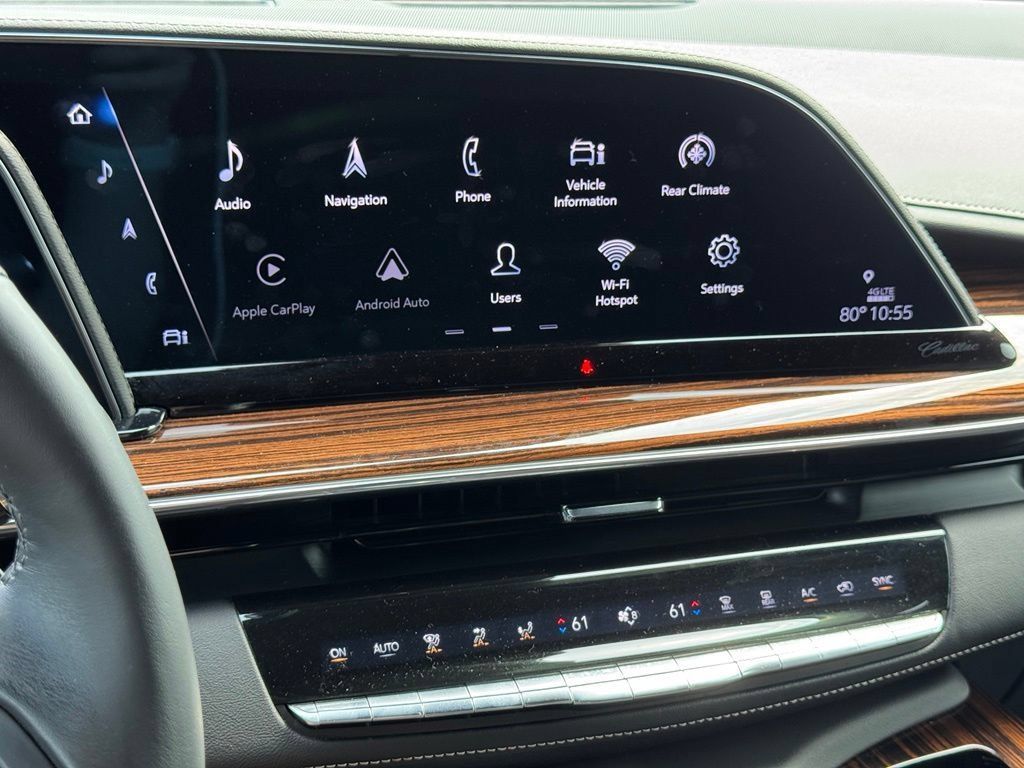 Used 2022 Cadillac Escalade Luxury AWD/4WD image 31