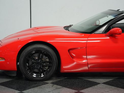 Used 1997 Chevrolet Corvette Coupe w/ Memory Pkg image 21