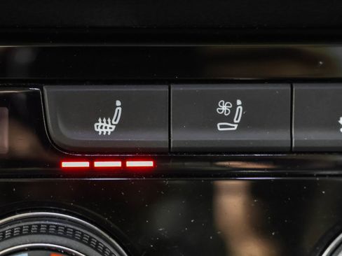 Certified 2024 Volkswagen Taos SEL image 10