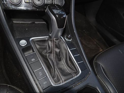 Used 2023 Volkswagen Jetta SE FWD image 10
