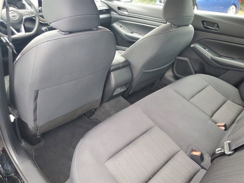 Used 2024 Nissan Altima 2.5 SV image 22