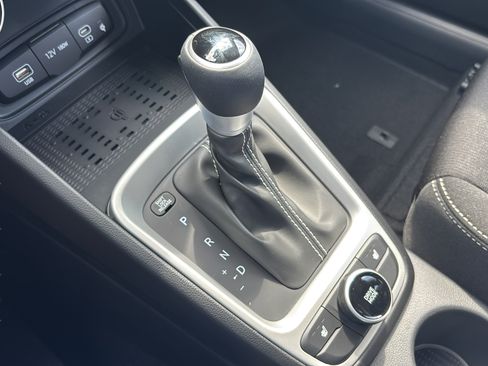 New 2026 Hyundai Venue SEL FWD image 18