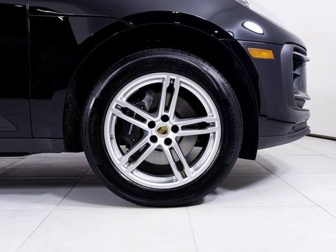 Used 2025 Porsche Macan image 22