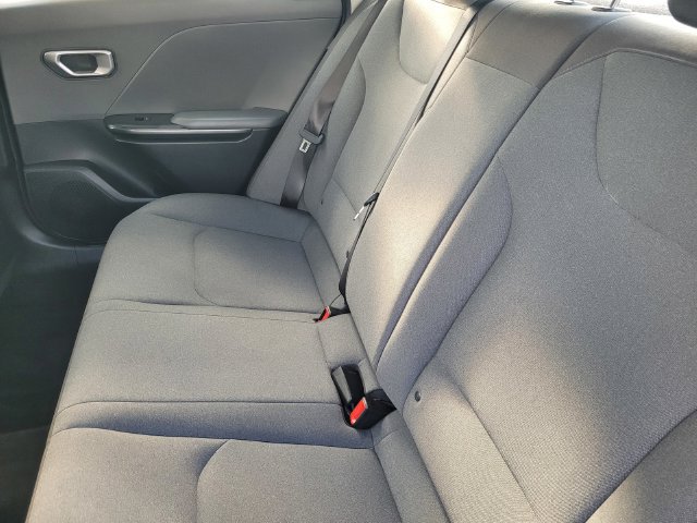 Used 2025 Kia K4 FWD image 15