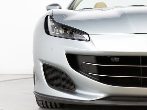 Certified 2019 Ferrari Portofino image 27