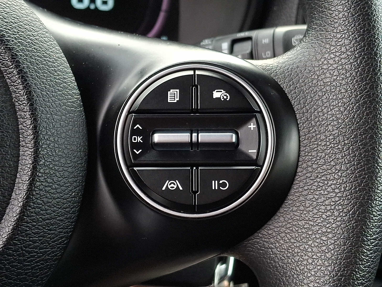Used 2023 Kia Soul LX w/ LX Technology Package FWD image 20