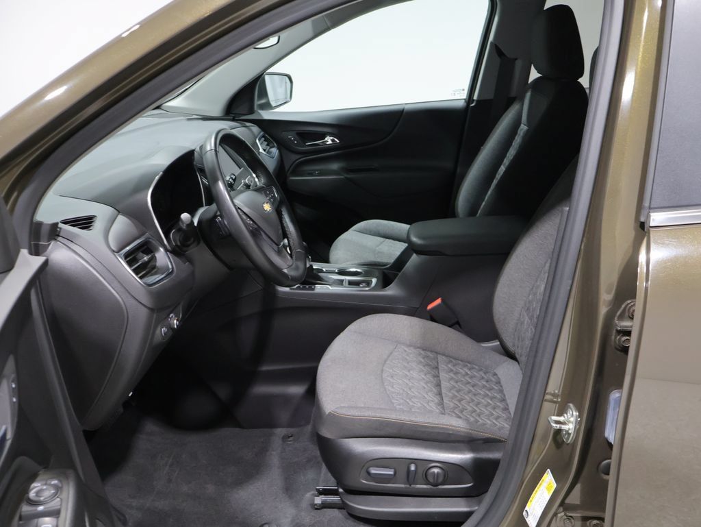 Used 2024 Chevrolet Equinox LT w/ LPO, Floor Liner Package FWD image 11
