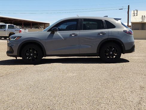 Used 2023 Honda HR-V Sport image 2