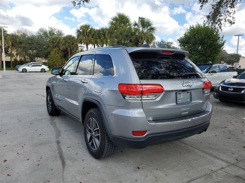 Used 2018 Jeep Grand Cherokee Limited w/ Luxury Group II image 3