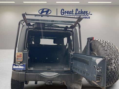 Used 2017 Jeep Wrangler Unlimited Sport image 10