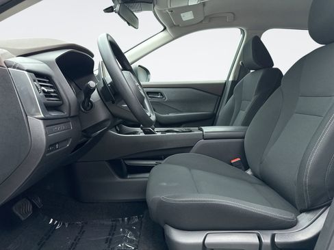 Used 2023 Nissan Rogue S AWD/4WD image 11