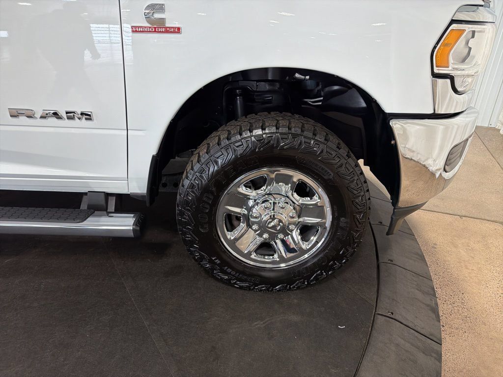 Used 2022 RAM 2500 Big Horn AWD/4WD image 37