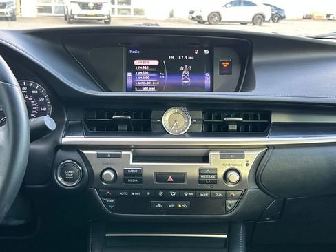 Used 2018 Lexus ES 350 image 25