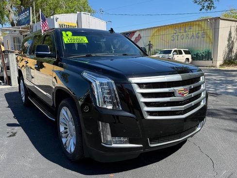 Used 2019 Cadillac Escalade ESV 4WD image 1