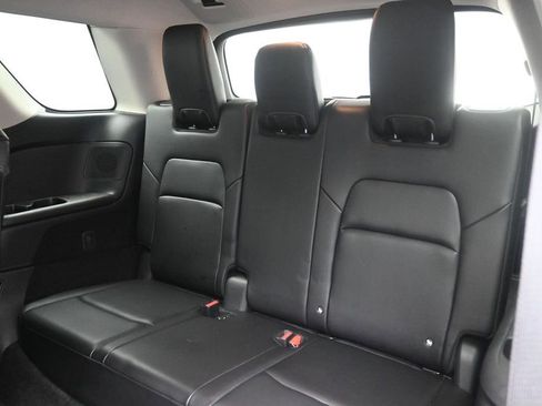 Used 2024 Nissan Pathfinder Platinum FWD image 28