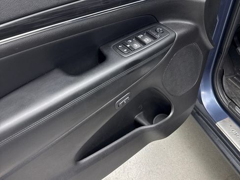 Used 2020 Jeep Grand Cherokee Limited AWD/4WD image 14