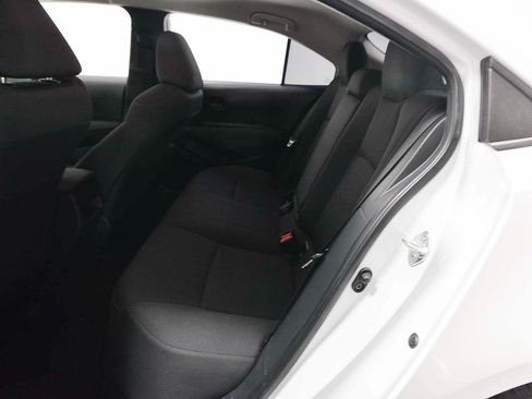 Used 2022 Toyota Corolla LE FWD image 9