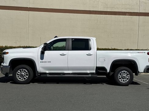 Used 2025 Chevrolet Silverado 2500 LT w/ Convenience Package AWD/4WD image 7