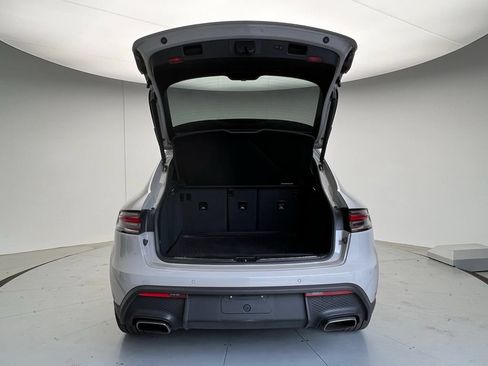 Used 2024 Porsche Macan AWD/4WD image 20