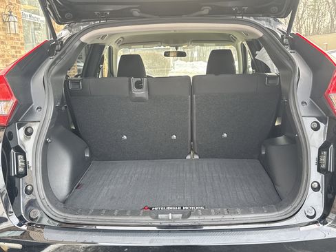 Used 2018 Mitsubishi Eclipse Cross LE image 11