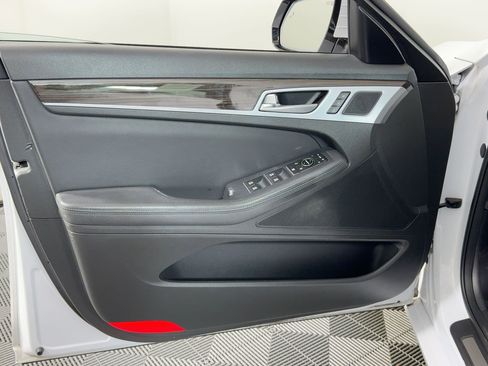 Used 2017 Genesis G80 3.8 image 11