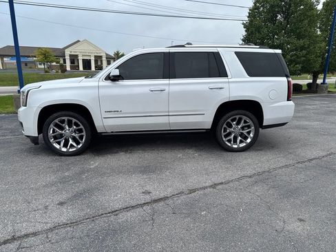 Used 2020 GMC Yukon Denali w/ Denali Premium Package AWD/4WD image 2