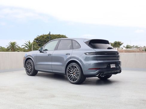 New 2026 Porsche Cayenne AWD/4WD image 3