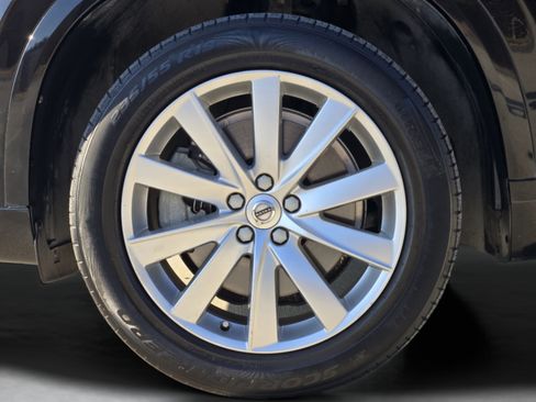 Used 2016 Volvo XC90 T6 Momentum w/ Momentum Plus Package AWD/4WD image 33