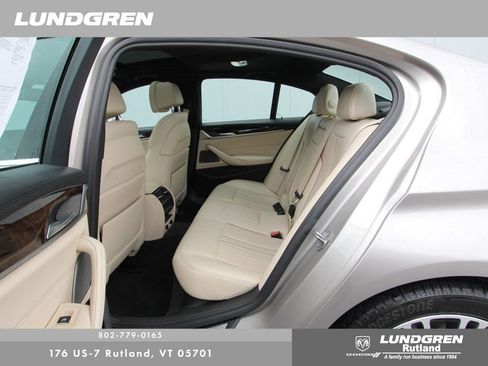 Used 2019 BMW 540i xDrive image 34