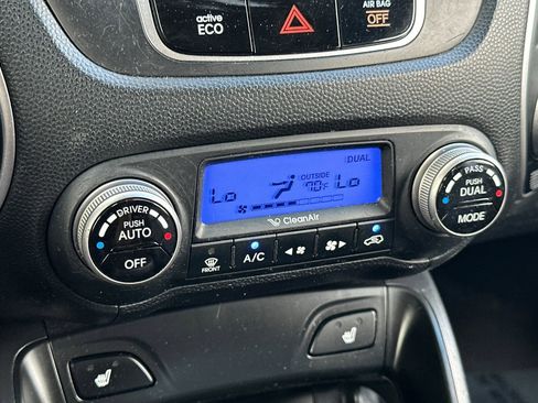 Used 2012 Hyundai Tucson Limited FWD image 24