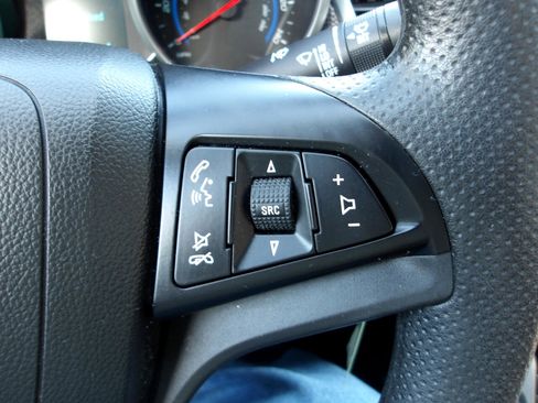 Used 2015 Chevrolet Cruze LT image 15