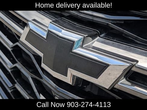 Used 2023 Chevrolet Traverse RS FWD image 58