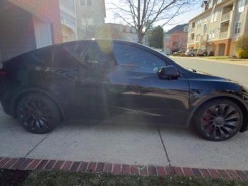 Used 2025 Tesla Model Y Performance image 1