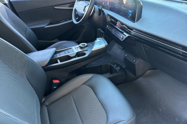 Certified 2023 Kia EV6 Light RWD image 21