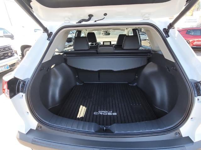 Used 2024 Toyota Corolla Cross XLE w/ Convenience Package FWD image 25