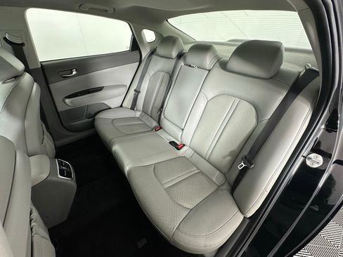 Used 2018 Kia Optima EX w/ Premium Package image 27