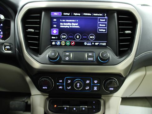 Used 2022 GMC Acadia Denali w/ Denali Technology Package image 23