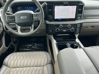 New 2026 Ford F350 Platinum w/ Platinum Plus Package