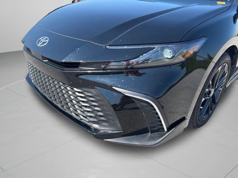 Used 2026 Toyota Camry SE FWD image 27