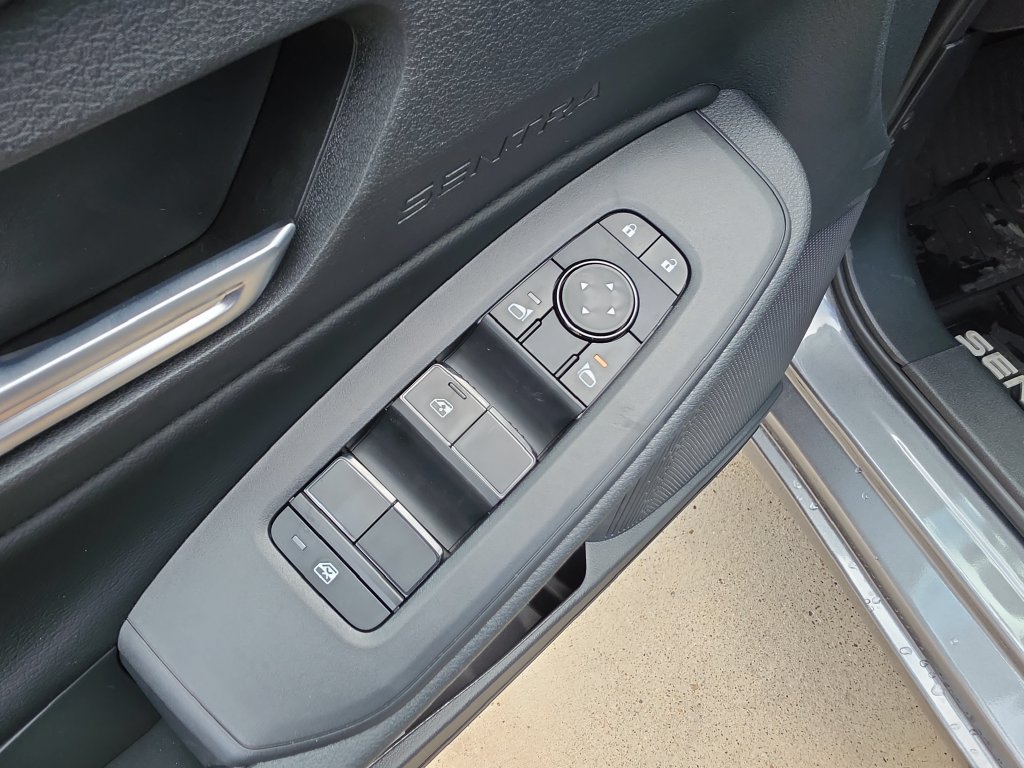 New 2027 Nissan Sentra SV FWD image 22