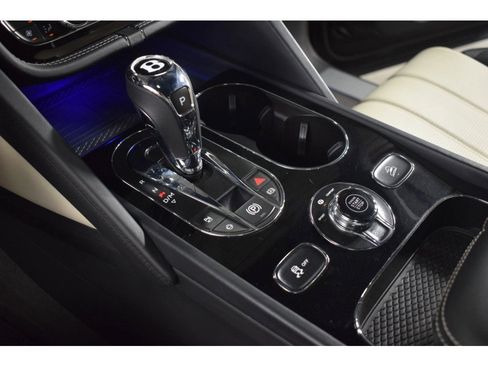 Certified 2024 Bentley Bentayga AWD/4WD image 33
