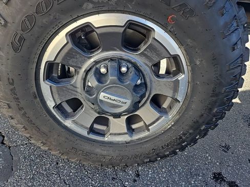 Used 2024 Ford F250 Platinum w/ Tremor Off-Road Package image 40