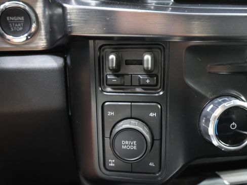 Used 2025 Ford F350 Lariat w/ Lariat Ultimate Package AWD/4WD image 51