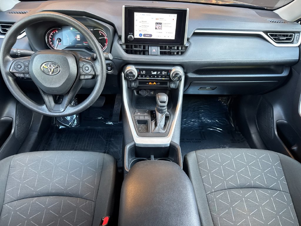 Used 2024 Toyota RAV4 XLE FWD image 17